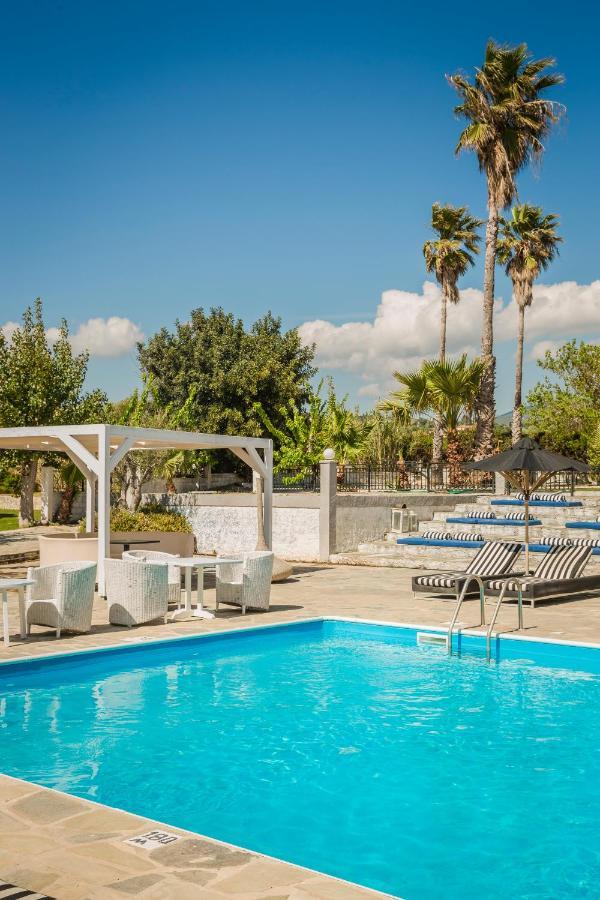 Blue Horizon Hotel Свороната Екстер'єр фото